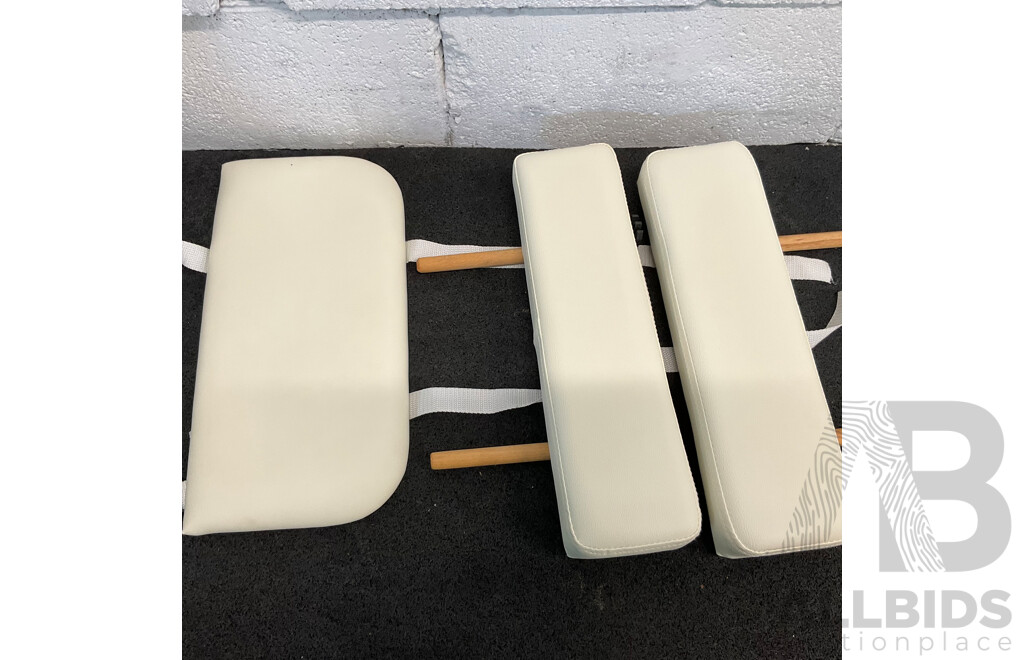 Crane Massage Table with Carry Bag