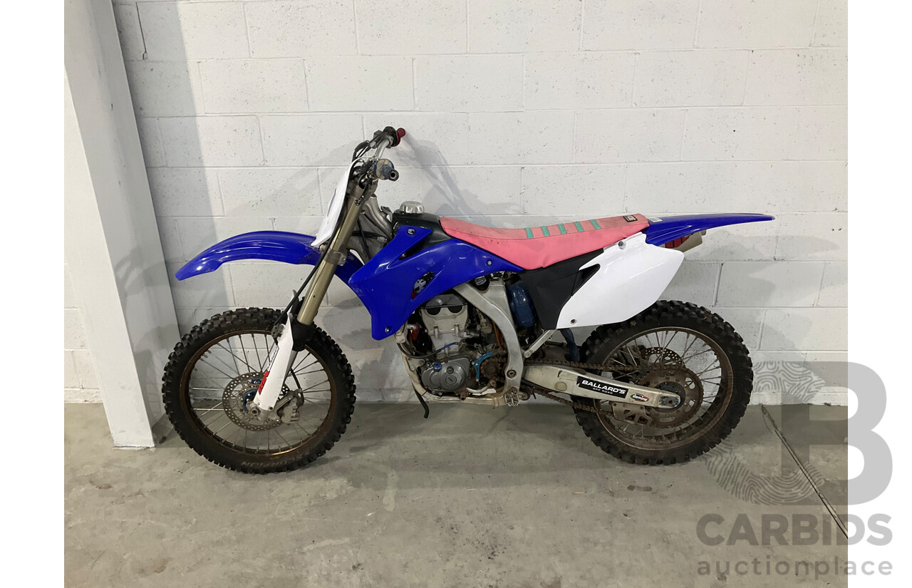 2006 Yamaha YZ450F  Dirt Bike