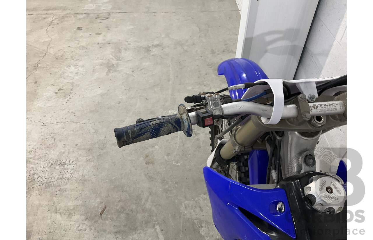 2006 Yamaha YZ450F  Dirt Bike