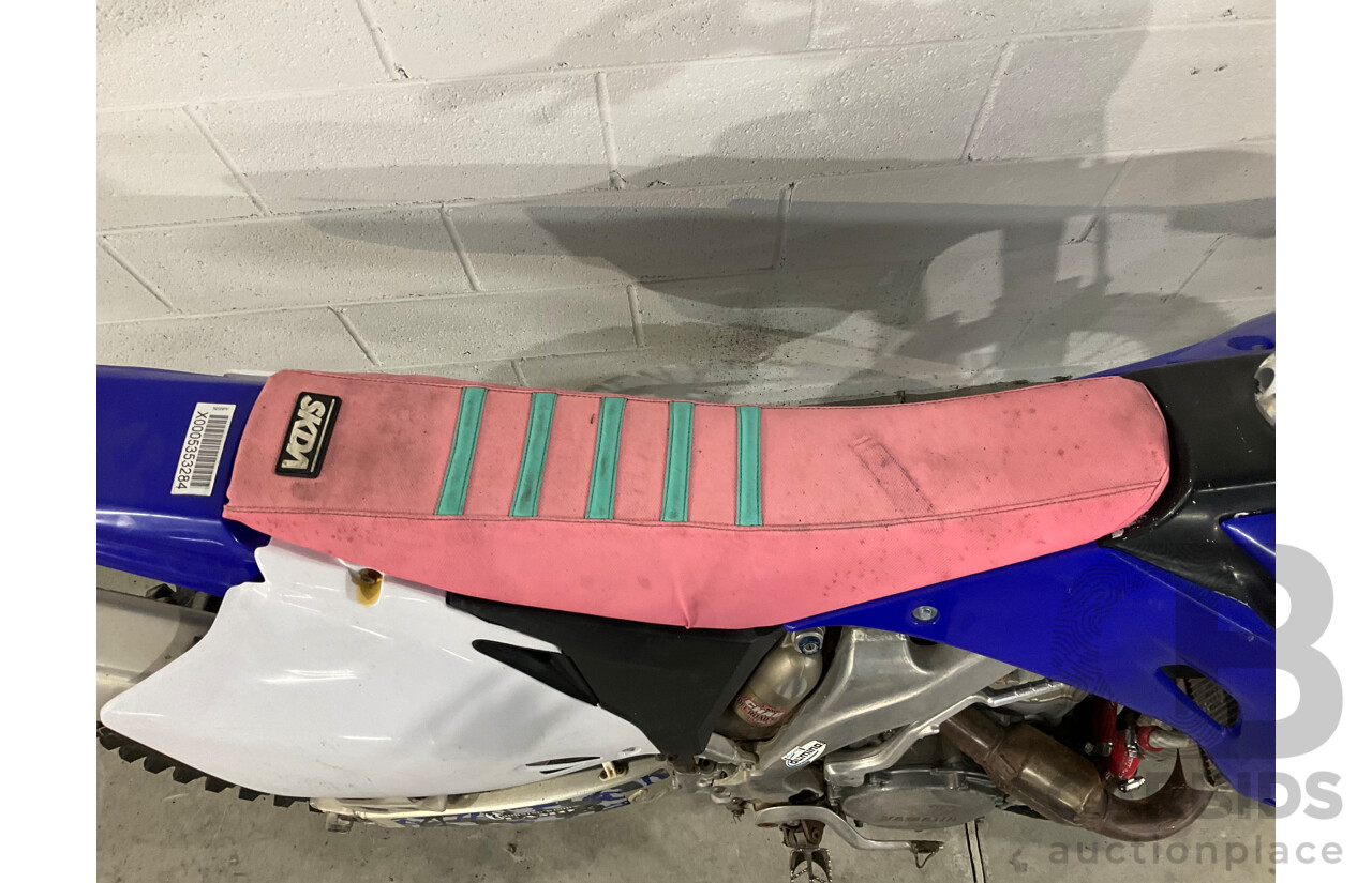 2006 Yamaha YZ450F  Dirt Bike