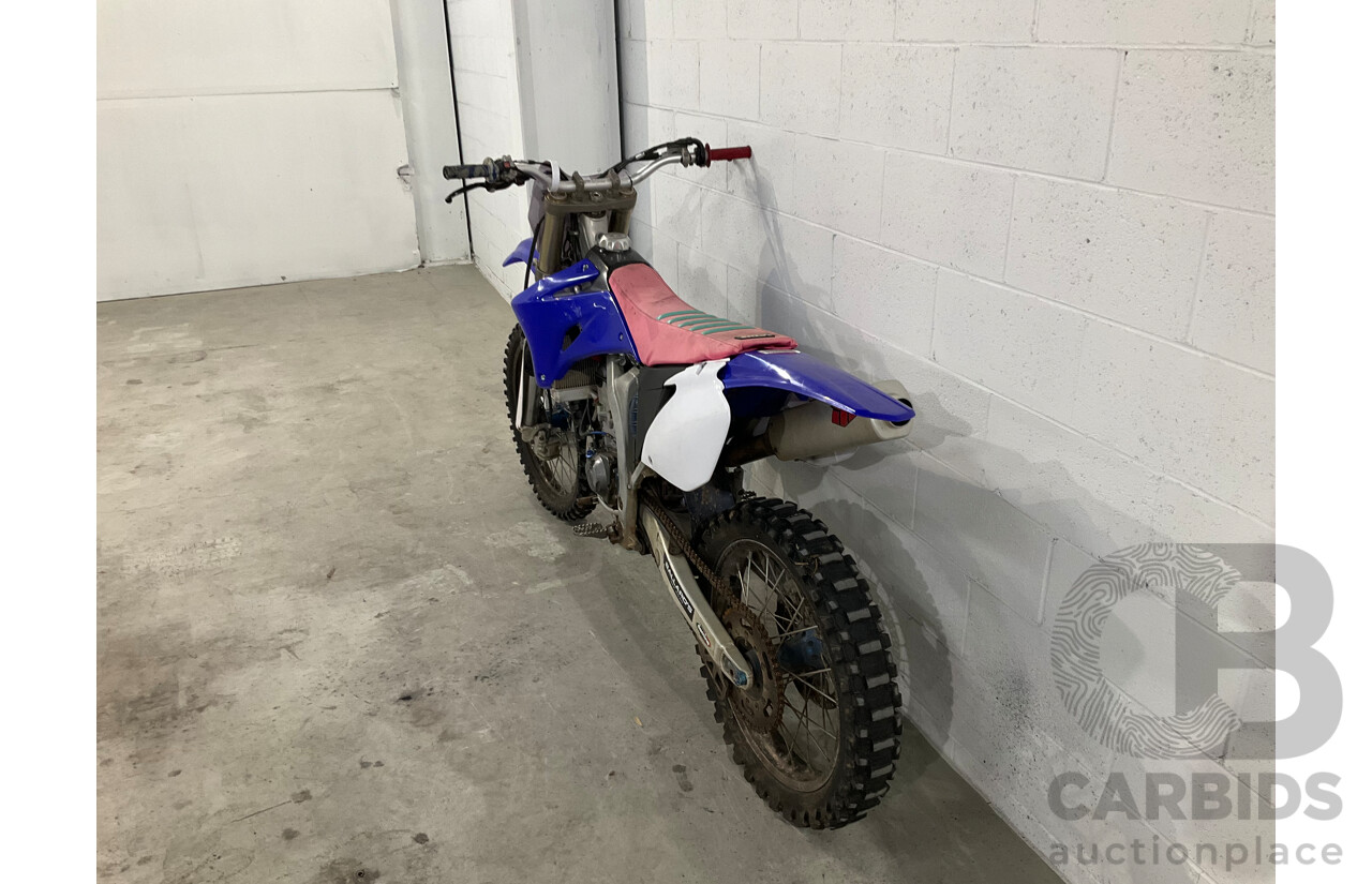 2006 Yamaha YZ450F  Dirt Bike
