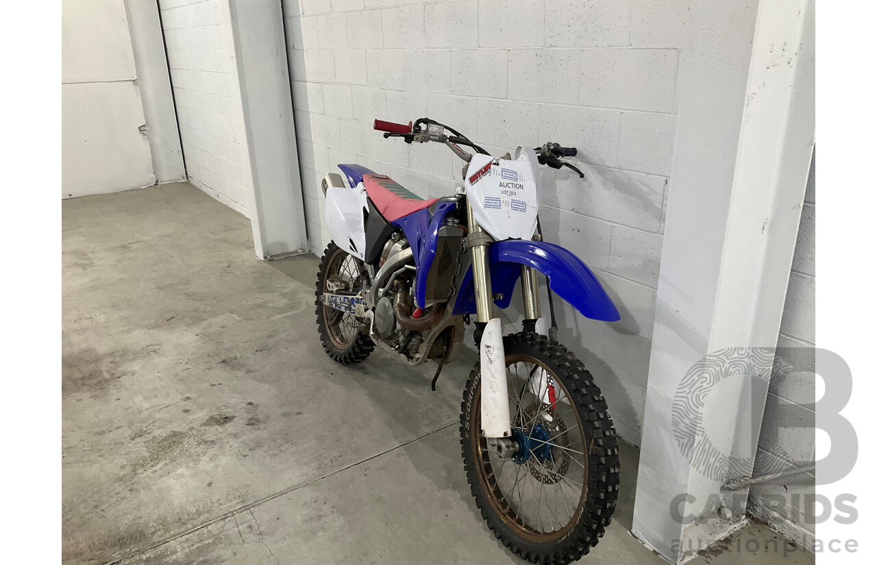 2006 Yamaha YZ450F  Dirt Bike