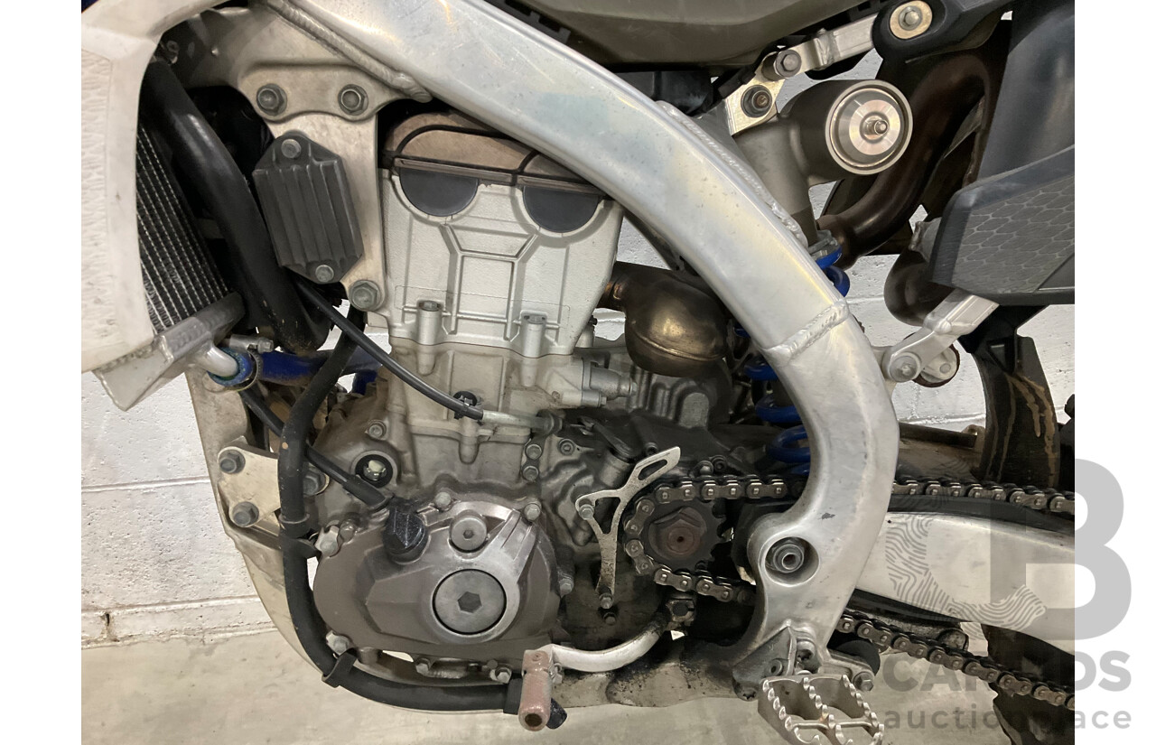 2012 Yamaha YZ450  Dirt Bike