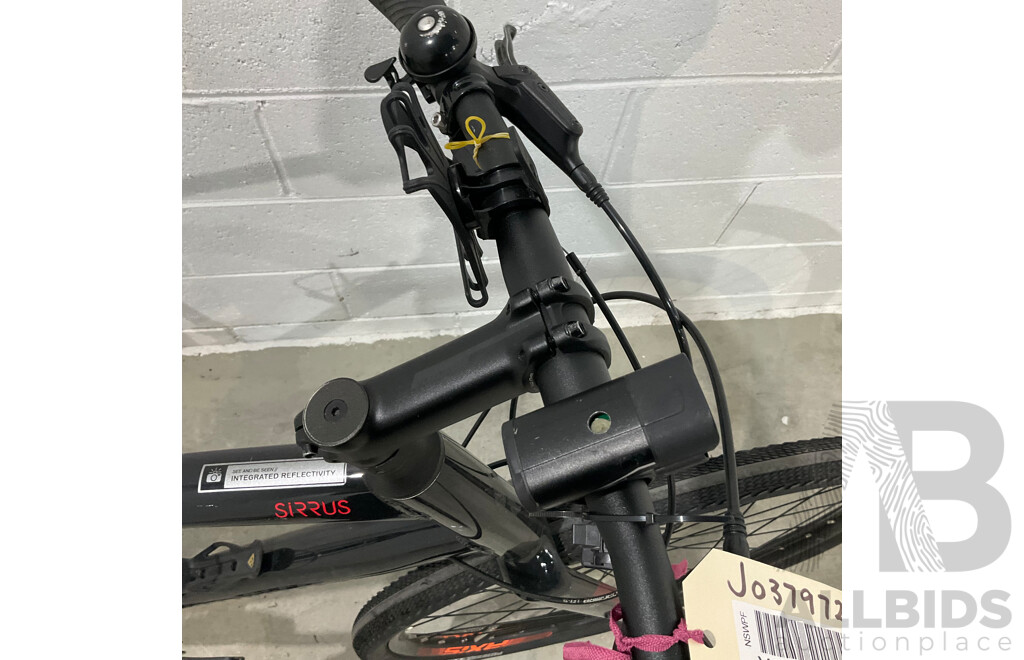 SPECIALIZED Sirrus Bike - Size XL