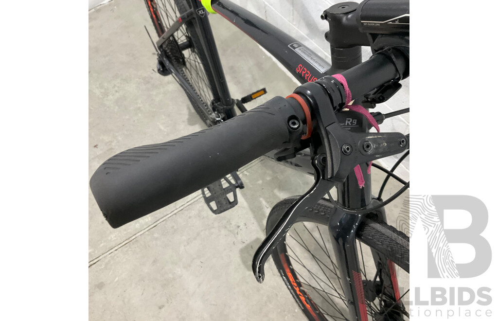 SPECIALIZED Sirrus Bike - Size XL