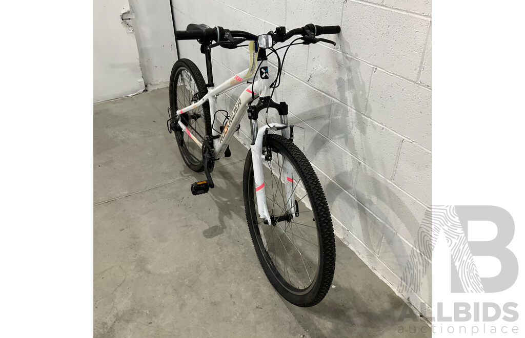 Decathlon Rockrider ST-100 Mountain Bike -Size M - White
