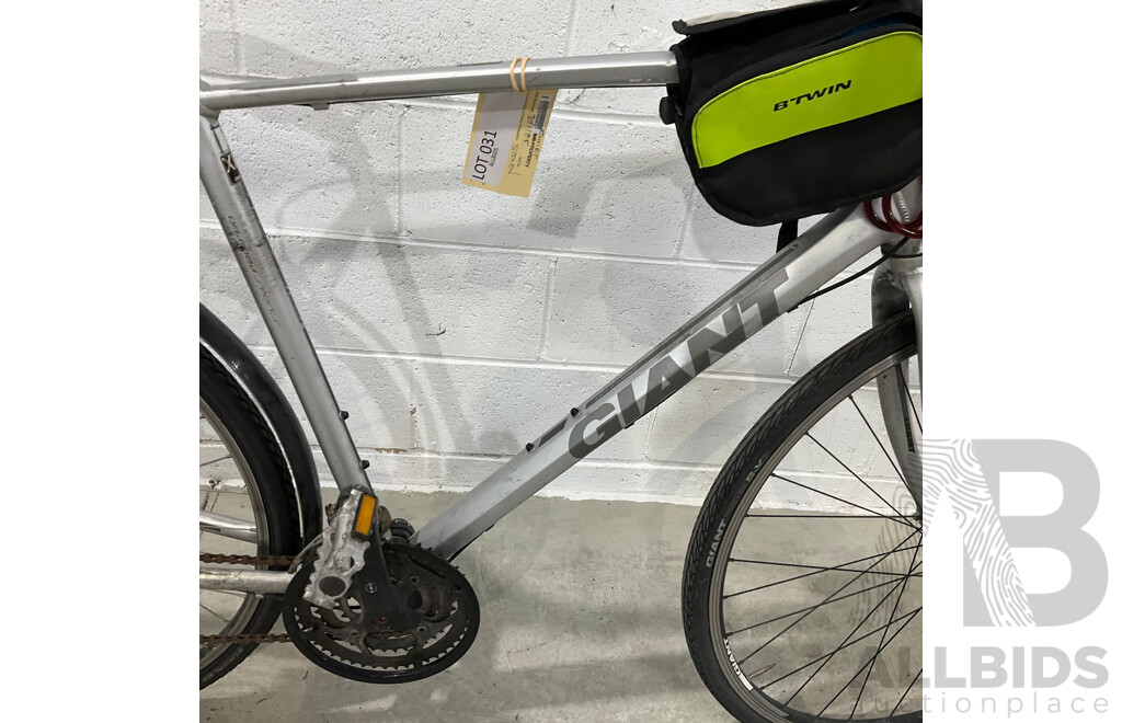 Giant Cross City Road Bike -Size XL - Silver