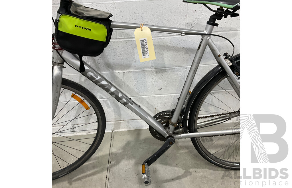 Giant Cross City Road Bike -Size XL - Silver