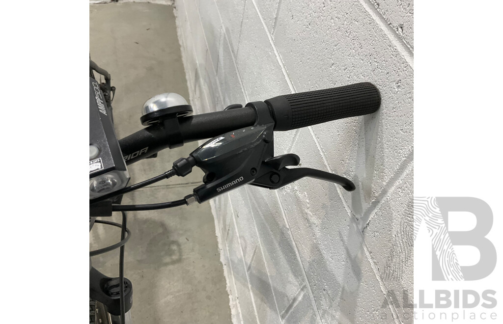 Merida Cross Way Bike - Size M - Dark Grey