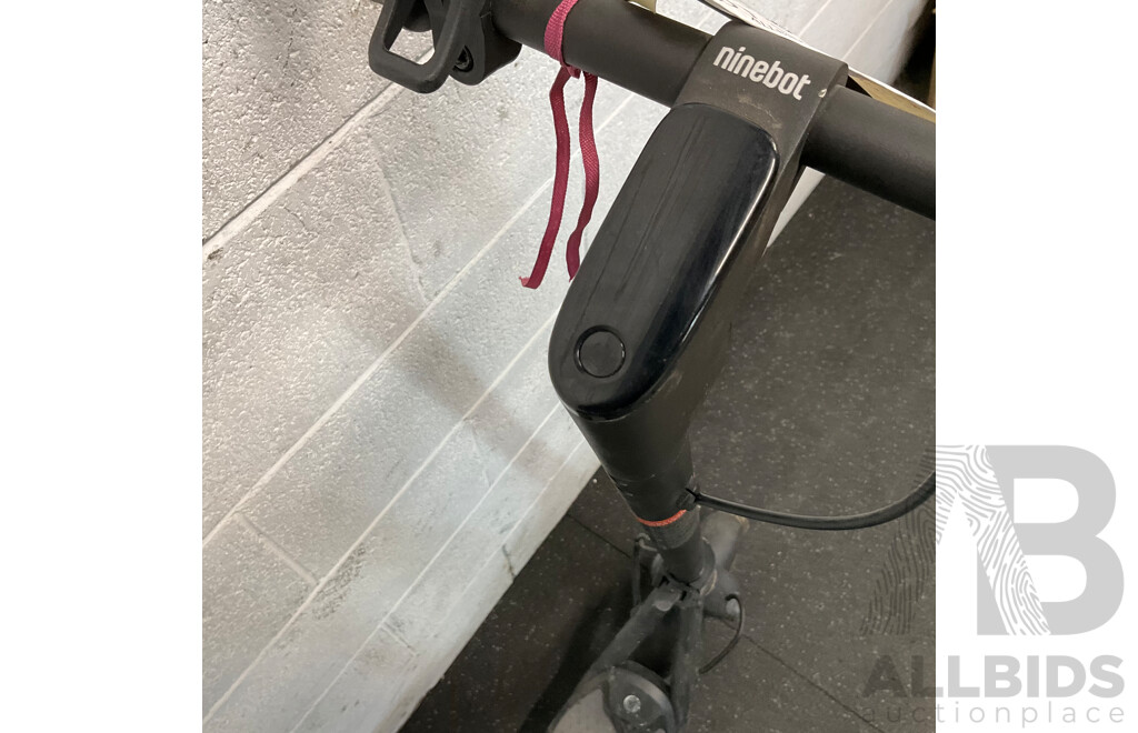 Ninebot Kick Scooter F25