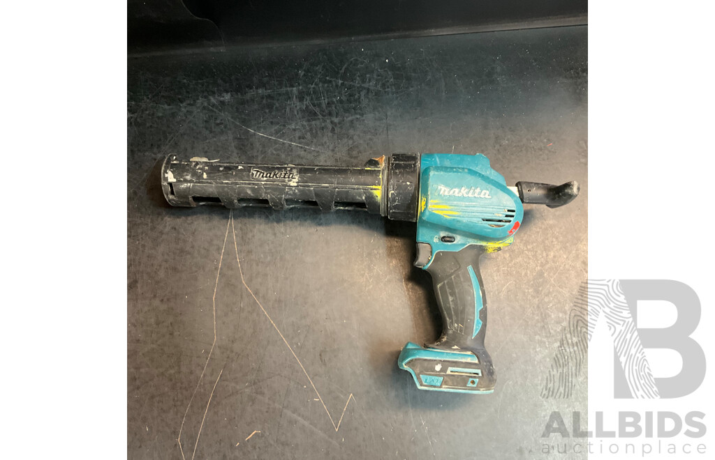 Makita DCG180 Caulking Gun & TW004G Impact Wrench with Battery & 2 AEG X 6.0Ah Force Batteries