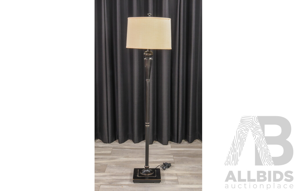Frencg Style Metal Floor Lamp with Fabric Shade