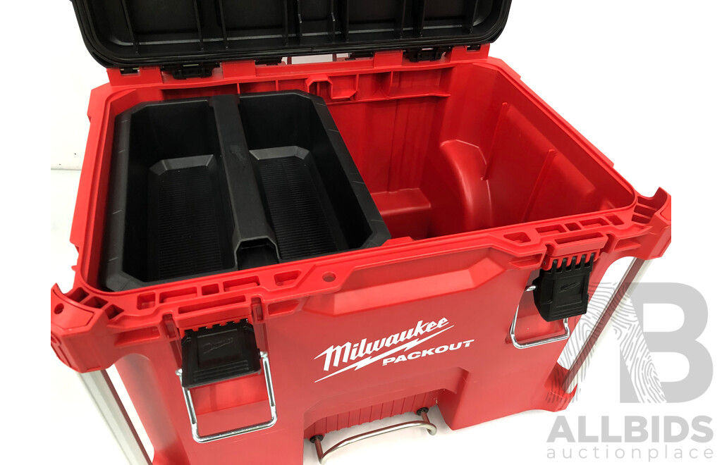 Milwaukee Packout Rolling Toolbox