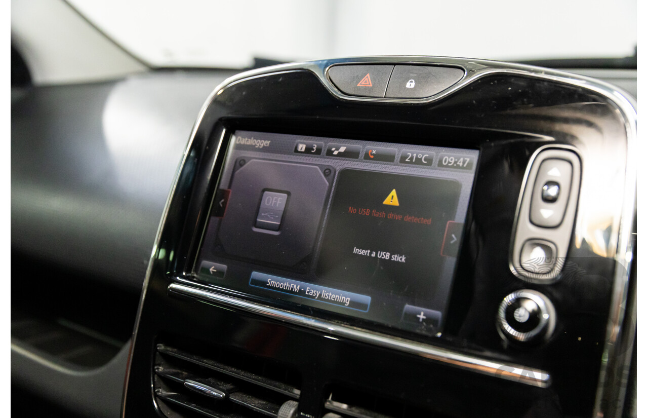 9/2014 Renault Clio RS 200 Sport X98 5d Hatchback Deep Black Metallic Turbo 1.6L