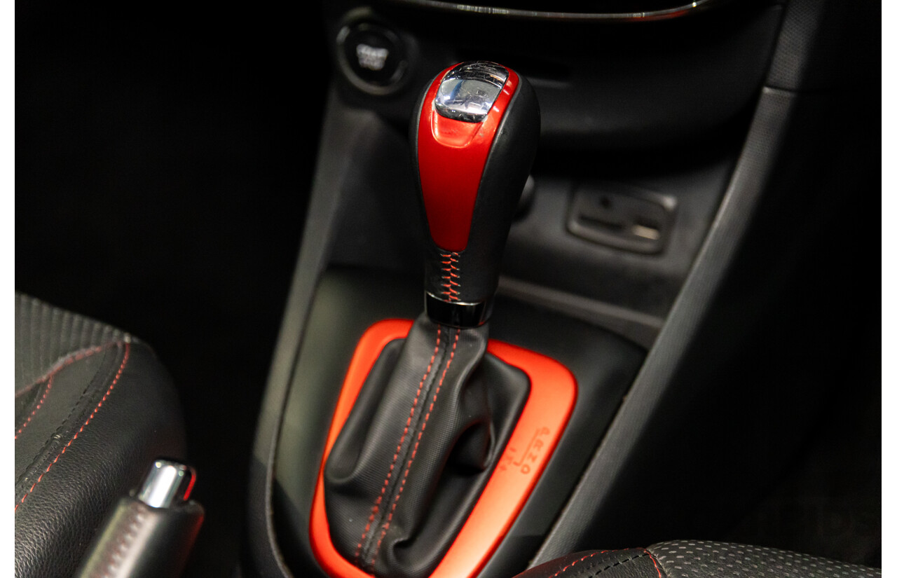 9/2014 Renault Clio RS 200 Sport X98 5d Hatchback Deep Black Metallic Turbo 1.6L