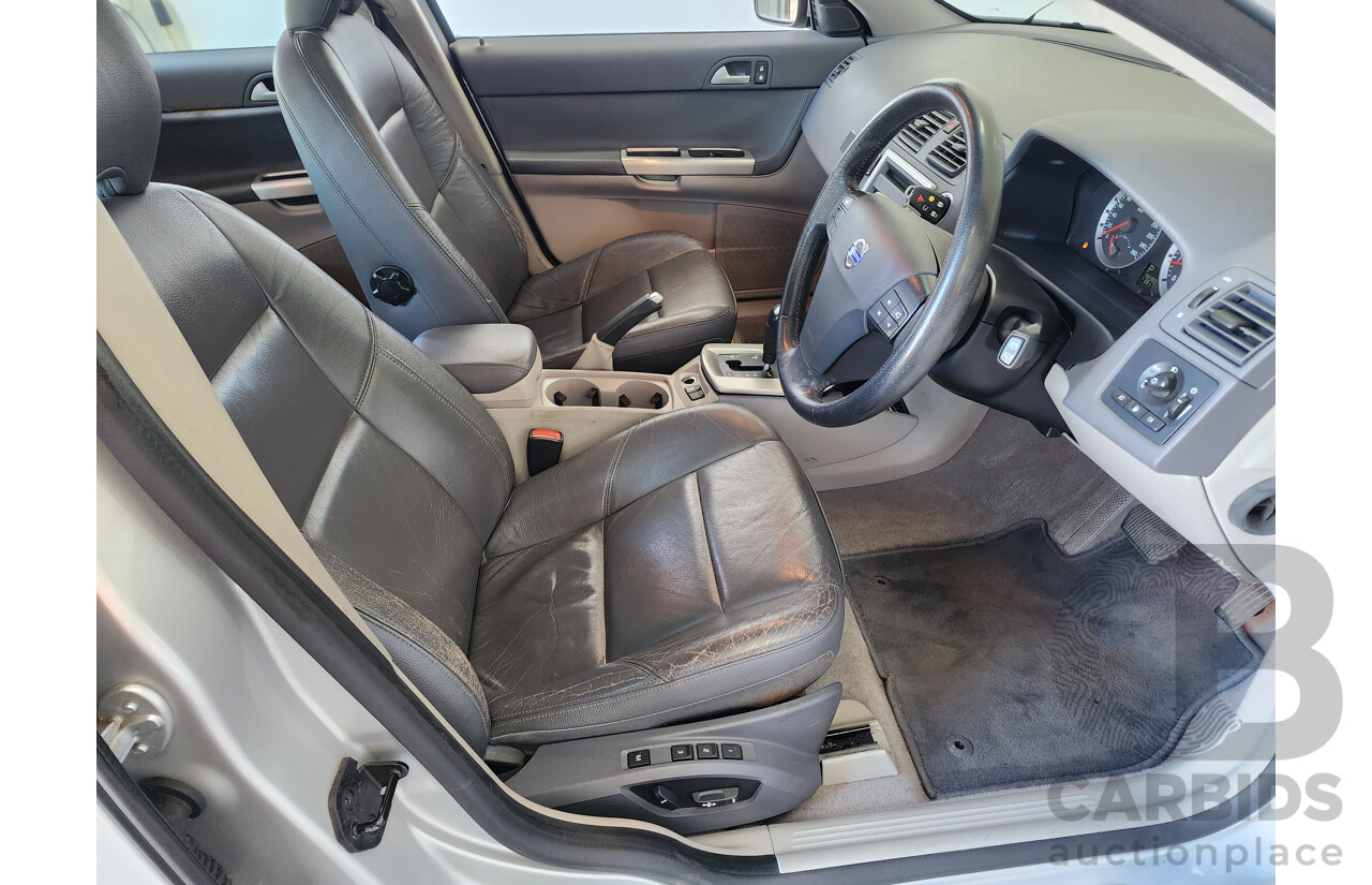 9/2005 Volvo V50 T5 MS 4d Wagon Silver 2.5L