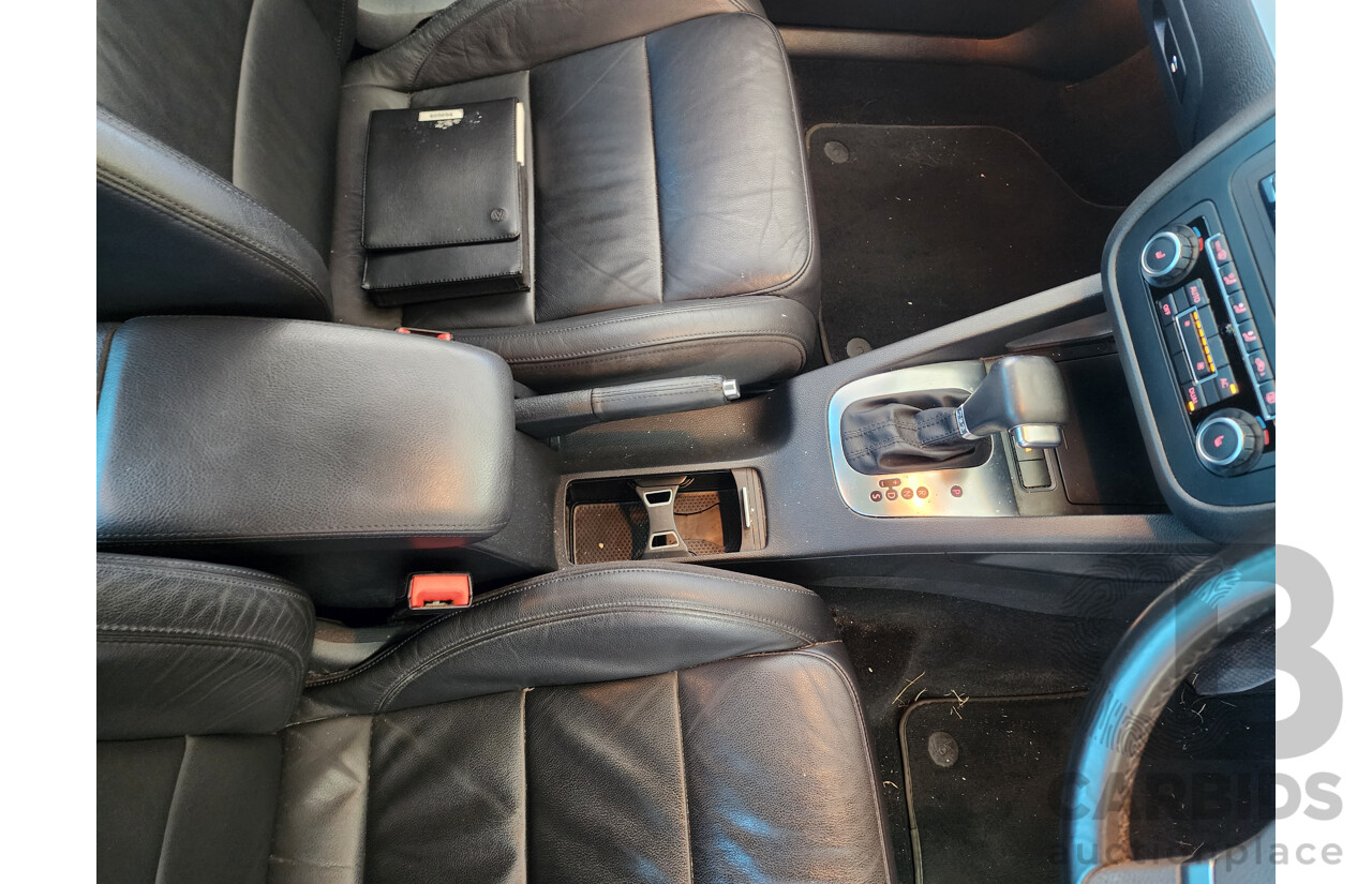 9/2010 Volkswagen Jetta 125 TDI Highline 1KM MY10 4d Sedan Grey 2.0L