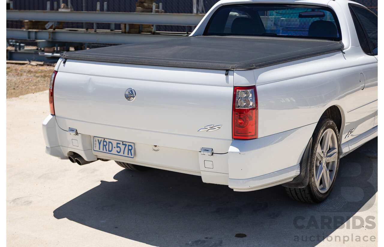 8/2005 Holden Commodore SS VZ Utility Heron White 5.7L V8