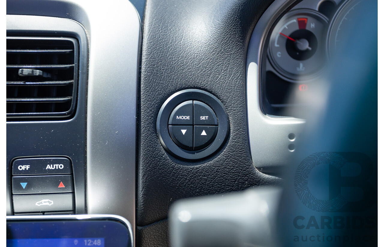 8/2005 Holden Commodore SS VZ Utility Heron White 5.7L V8