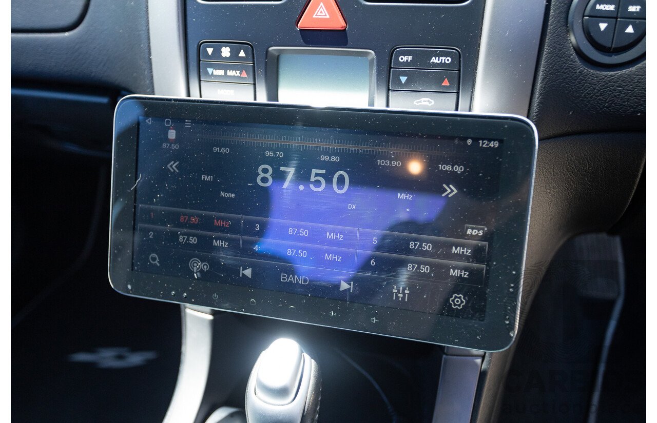 8/2005 Holden Commodore SS VZ Utility Heron White 5.7L V8