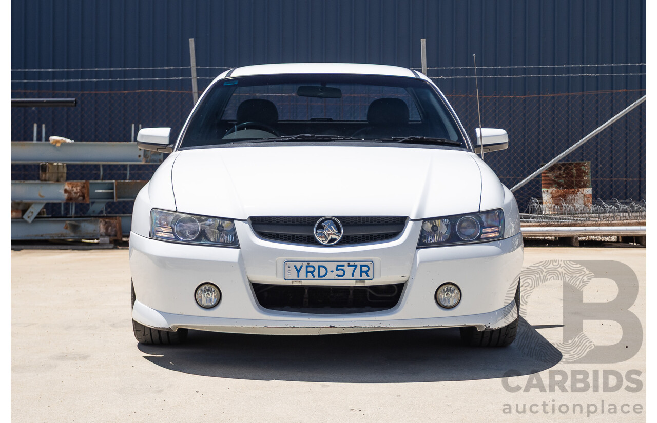 8/2005 Holden Commodore SS VZ Utility Heron White 5.7L V8