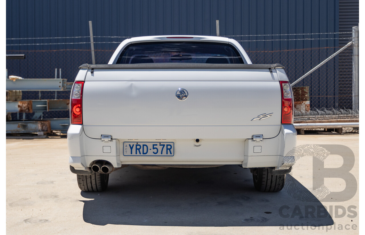 8/2005 Holden Commodore SS VZ Utility Heron White 5.7L V8