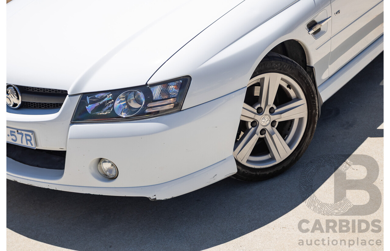 8/2005 Holden Commodore SS VZ Utility Heron White 5.7L V8