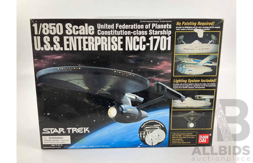 Bandai Star Trek U.S.S Enterprise NCC-1701 - 1/850 Scale
