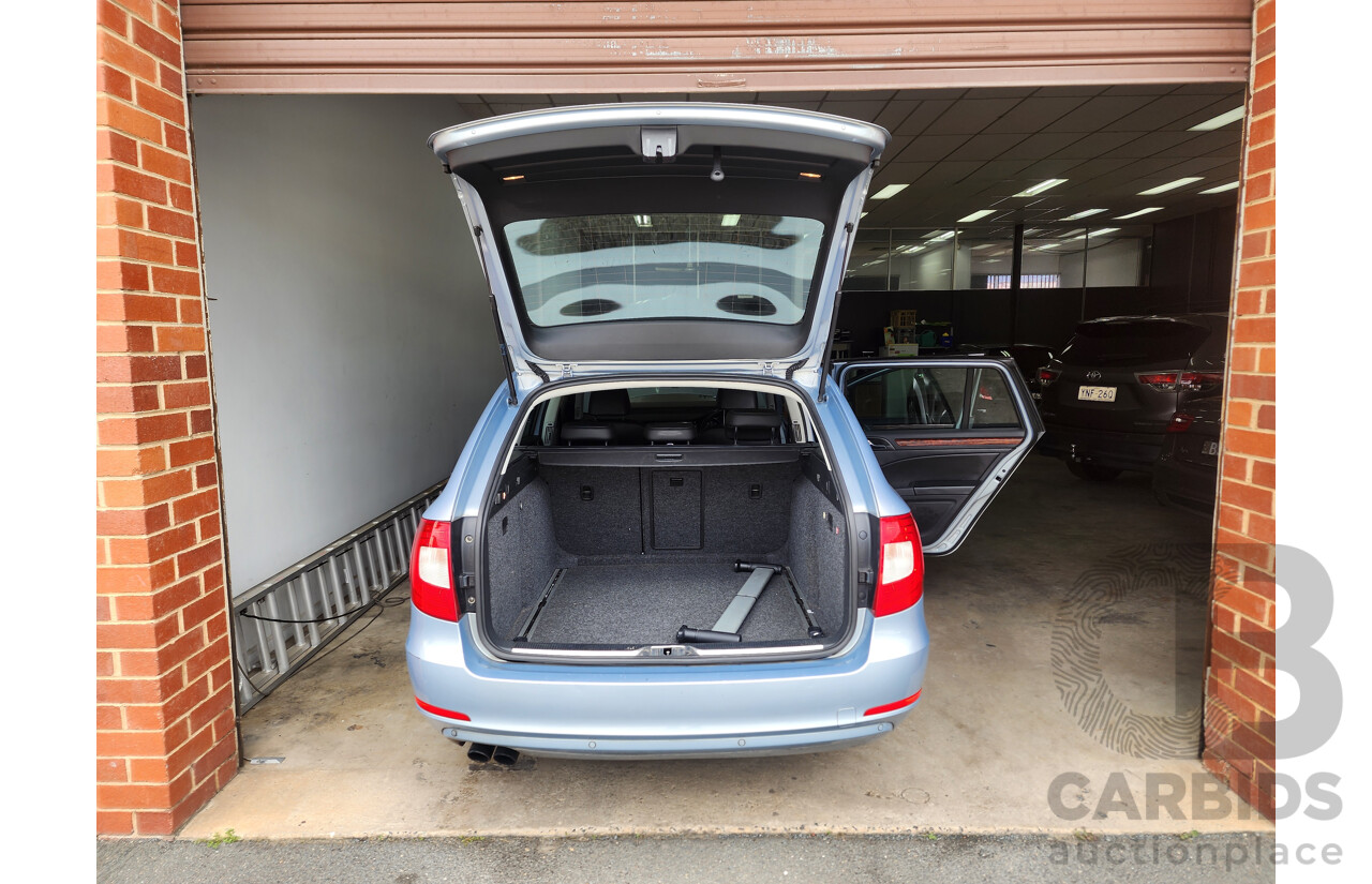 2/2014 Skoda Superb 118 TSI Elegance 3T MY13 4d Wagon Silver 1.8L