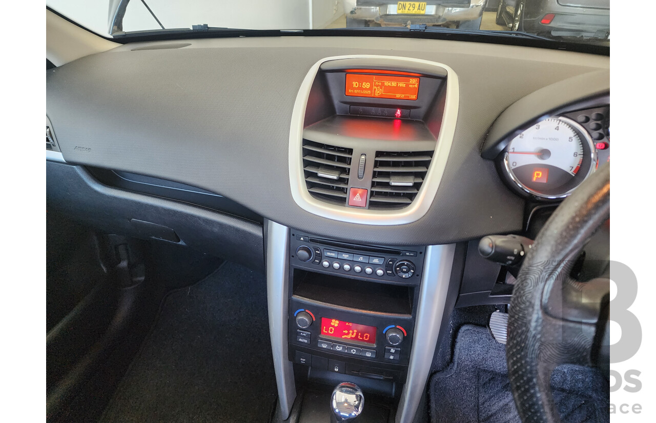 12/2010 Peugeot 207 XT MY10 5d Hatchback Black 1.6L