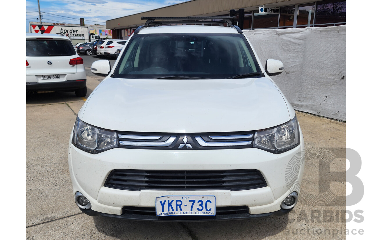 8/2013 Mitsubishi Outlander LS (4x4) ZJ 4d Wagon White 2.4L