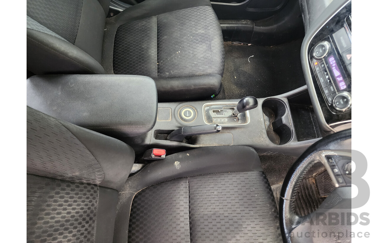 8/2013 Mitsubishi Outlander LS (4x4) ZJ 4d Wagon White 2.4L