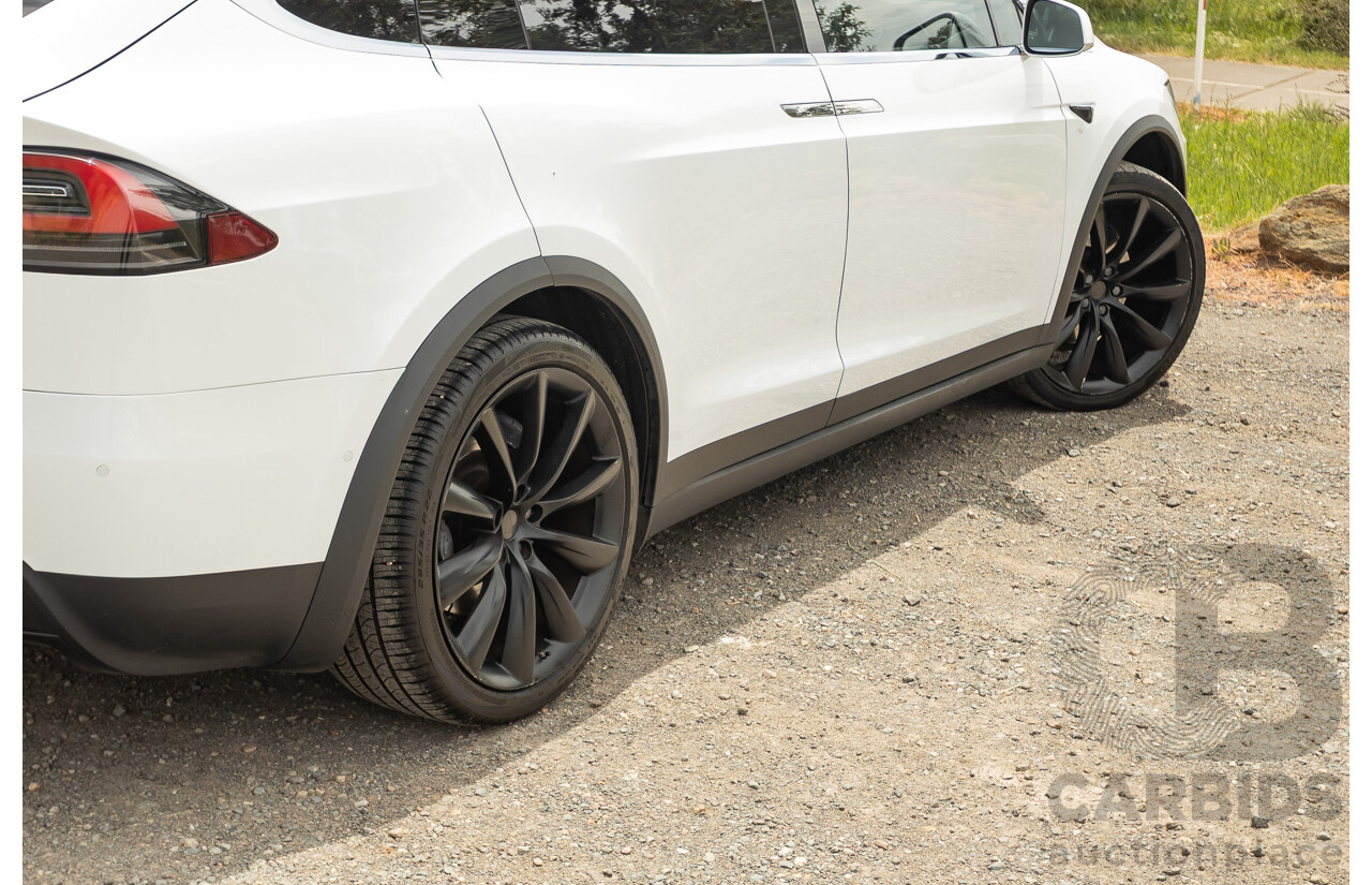 11/2016 Tesla Model X 90D (AWD) 75XB MY17 4d Wagon Pearl White Dedicated Electric EV 315kw - 7 Seater