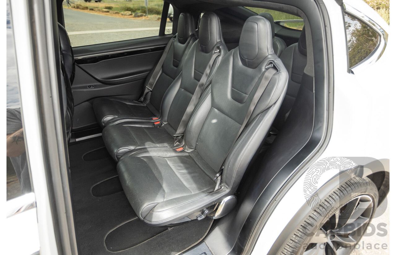 11/2016 Tesla Model X 90D (AWD) 75XB MY17 4d Wagon Pearl White Dedicated Electric EV 315kw - 7 Seater