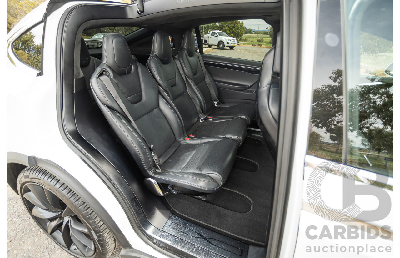11/2016 Tesla Model X 90D (AWD) 75XB MY17 4d Wagon Pearl White Dedicated Electric EV 315kw - 7 Seater