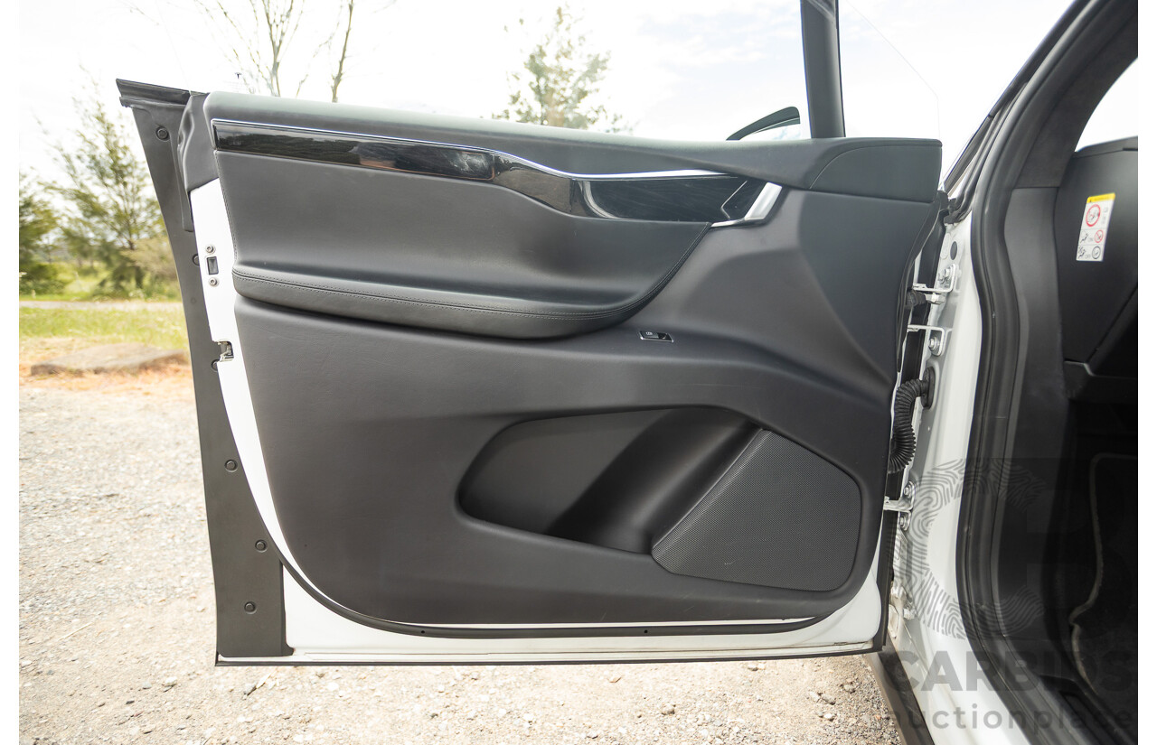 11/2016 Tesla Model X 90D (AWD) 75XB MY17 4d Wagon Pearl White Dedicated Electric EV 315kw - 7 Seater