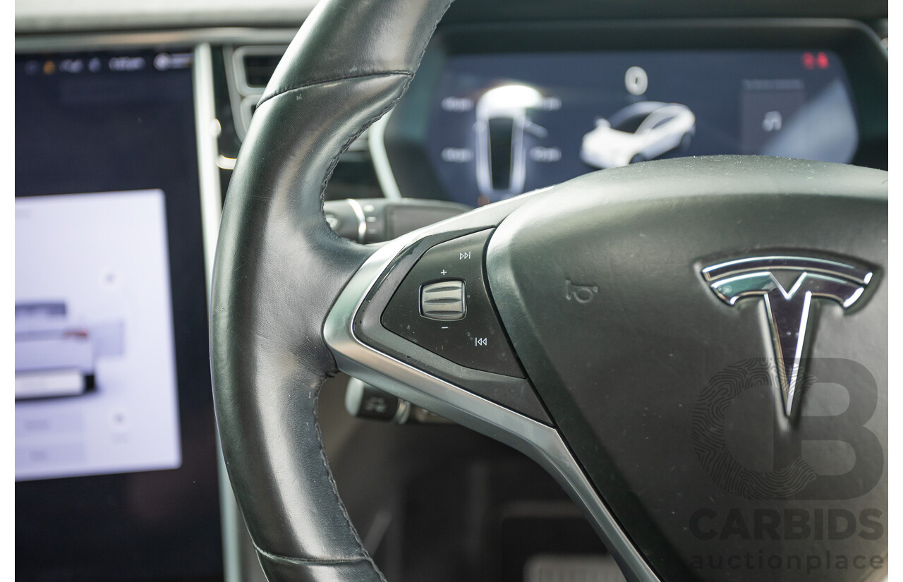 11/2016 Tesla Model X 90D (AWD) 75XB MY17 4d Wagon Pearl White Dedicated Electric EV 315kw - 7 Seater