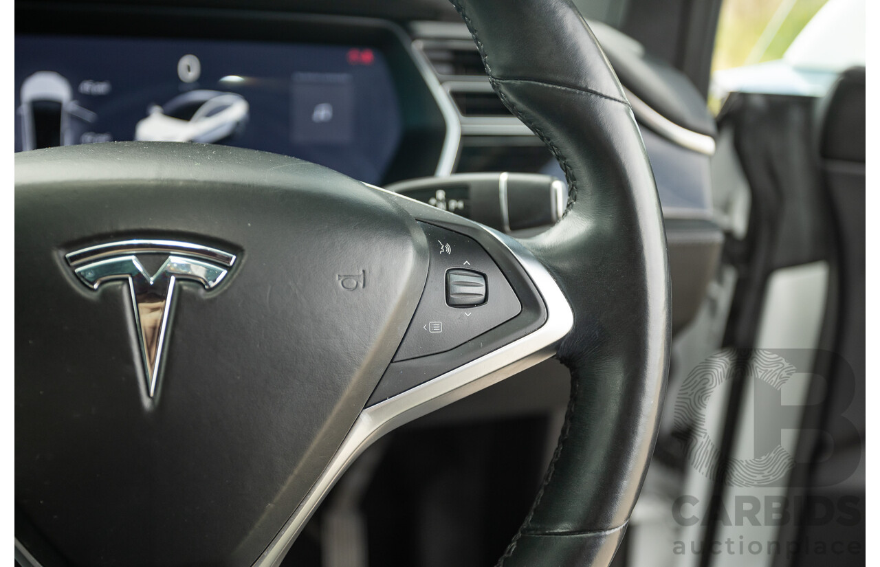 11/2016 Tesla Model X 90D (AWD) 75XB MY17 4d Wagon Pearl White Dedicated Electric EV 315kw - 7 Seater