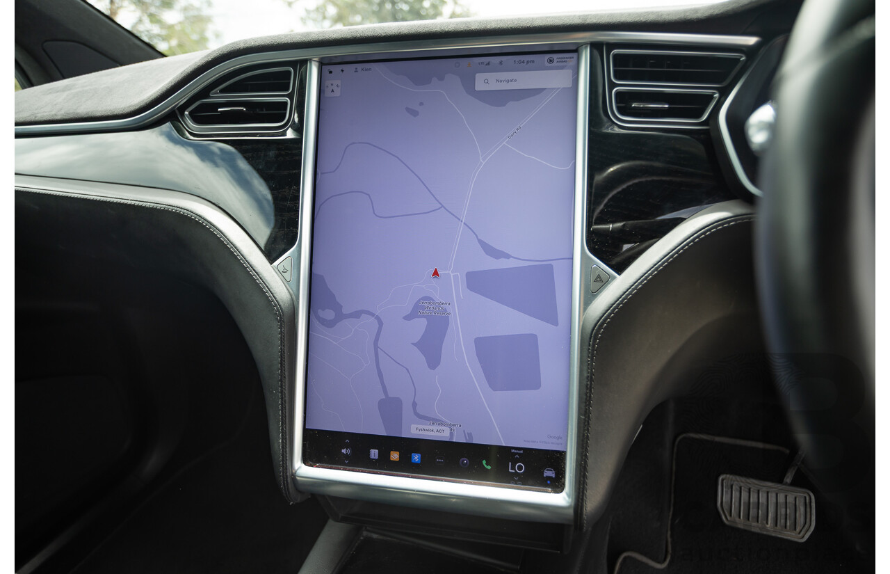 11/2016 Tesla Model X 90D (AWD) 75XB MY17 4d Wagon Pearl White Dedicated Electric EV 315kw - 7 Seater