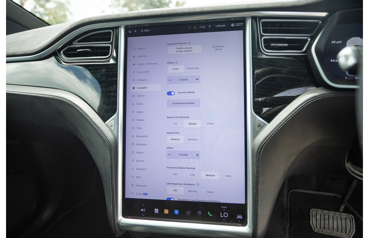 11/2016 Tesla Model X 90D (AWD) 75XB MY17 4d Wagon Pearl White Dedicated Electric EV 315kw - 7 Seater