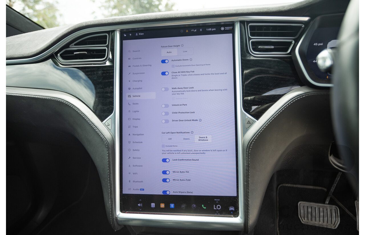 11/2016 Tesla Model X 90D (AWD) 75XB MY17 4d Wagon Pearl White Dedicated Electric EV 315kw - 7 Seater