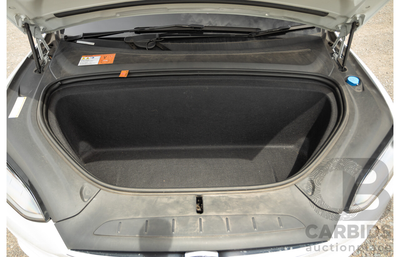 11/2016 Tesla Model X 90D (AWD) 75XB MY17 4d Wagon Pearl White Dedicated Electric EV 315kw - 7 Seater