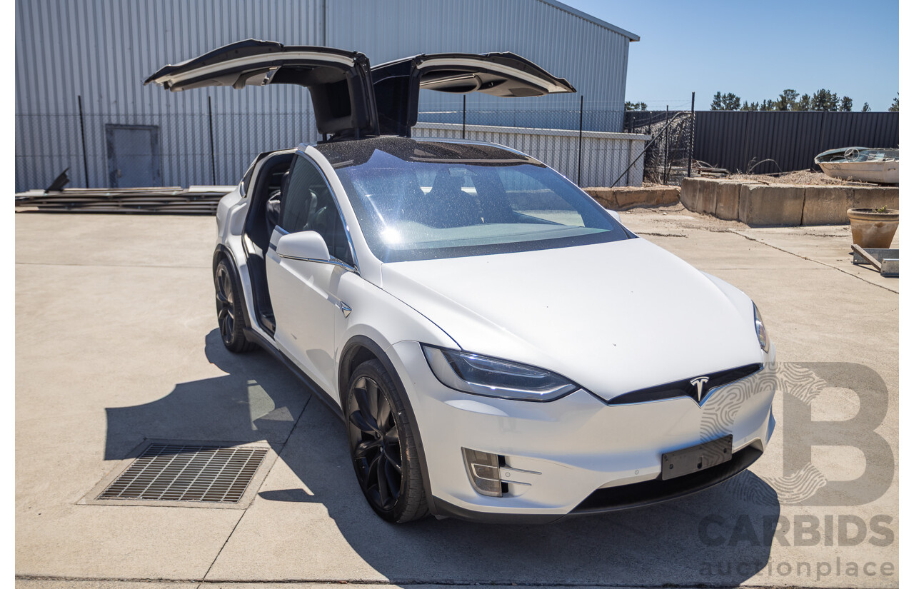 11/2016 Tesla Model X 90D (AWD) 75XB MY17 4d Wagon Pearl White Dedicated Electric EV 315kw - 7 Seater