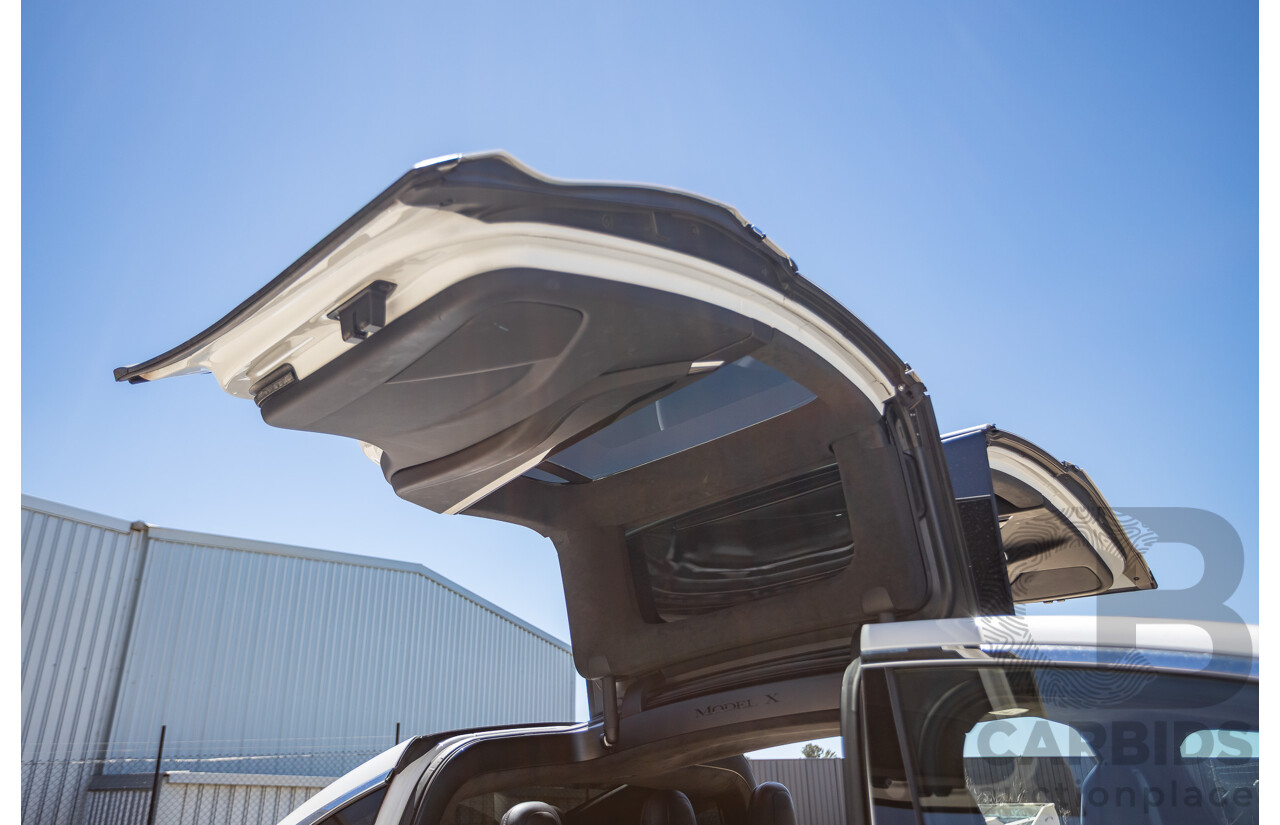 11/2016 Tesla Model X 90D (AWD) 75XB MY17 4d Wagon Pearl White Dedicated Electric EV 315kw - 7 Seater