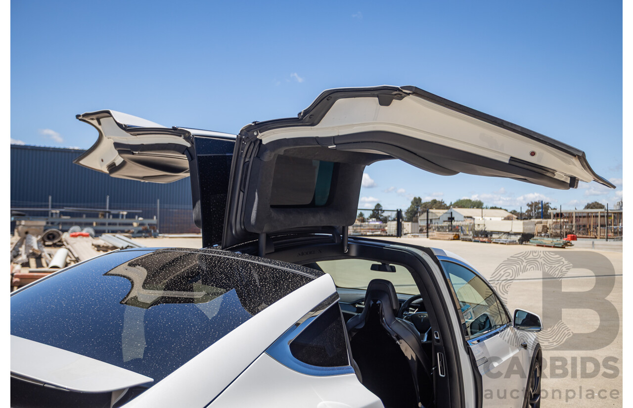 11/2016 Tesla Model X 90D (AWD) 75XB MY17 4d Wagon Pearl White Dedicated Electric EV 315kw - 7 Seater