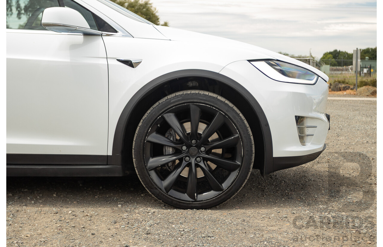 11/2016 Tesla Model X 90D (AWD) 75XB MY17 4d Wagon Pearl White Dedicated Electric EV 315kw - 7 Seater