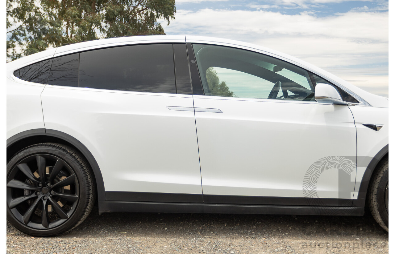 11/2016 Tesla Model X 90D (AWD) 75XB MY17 4d Wagon Pearl White Dedicated Electric EV 315kw - 7 Seater