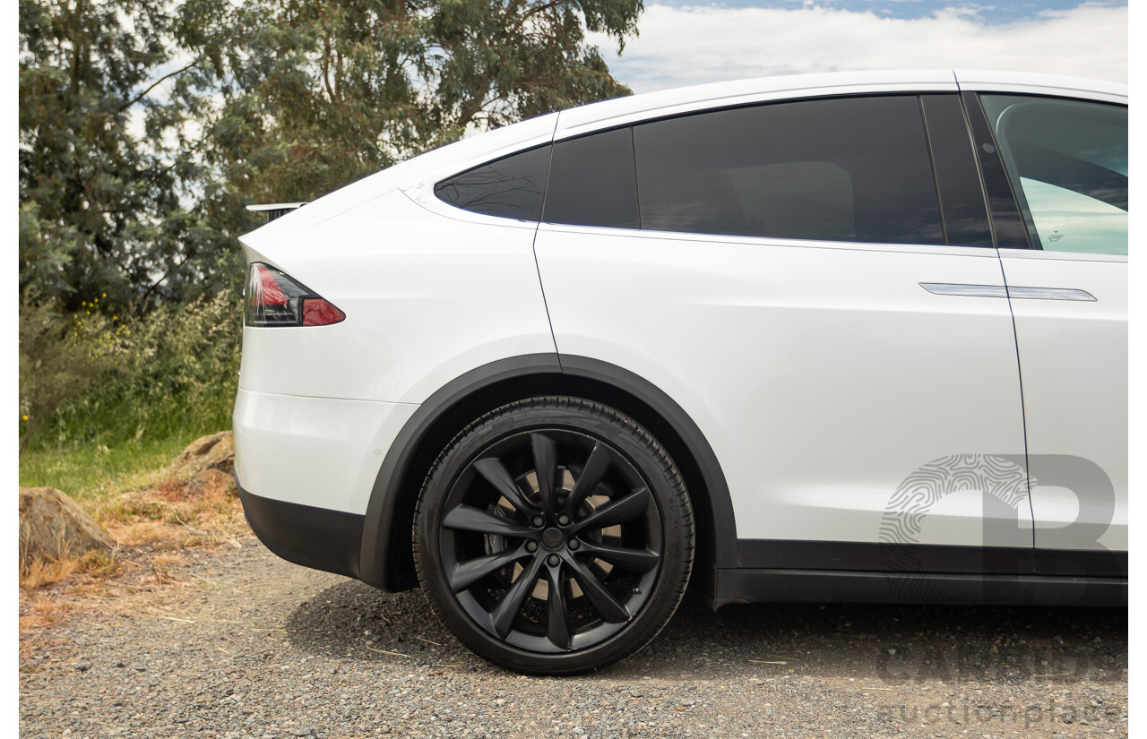 11/2016 Tesla Model X 90D (AWD) 75XB MY17 4d Wagon Pearl White Dedicated Electric EV 315kw - 7 Seater