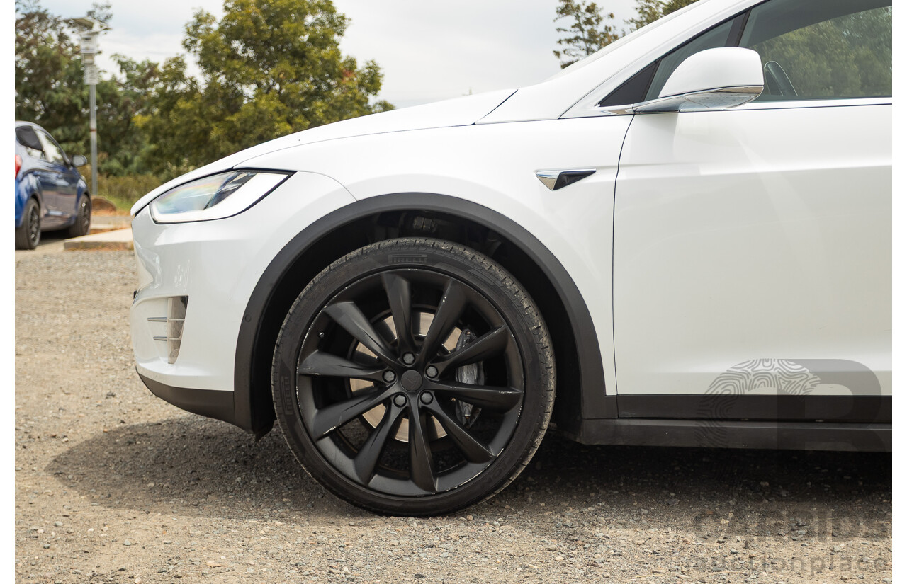 11/2016 Tesla Model X 90D (AWD) 75XB MY17 4d Wagon Pearl White Dedicated Electric EV 315kw - 7 Seater