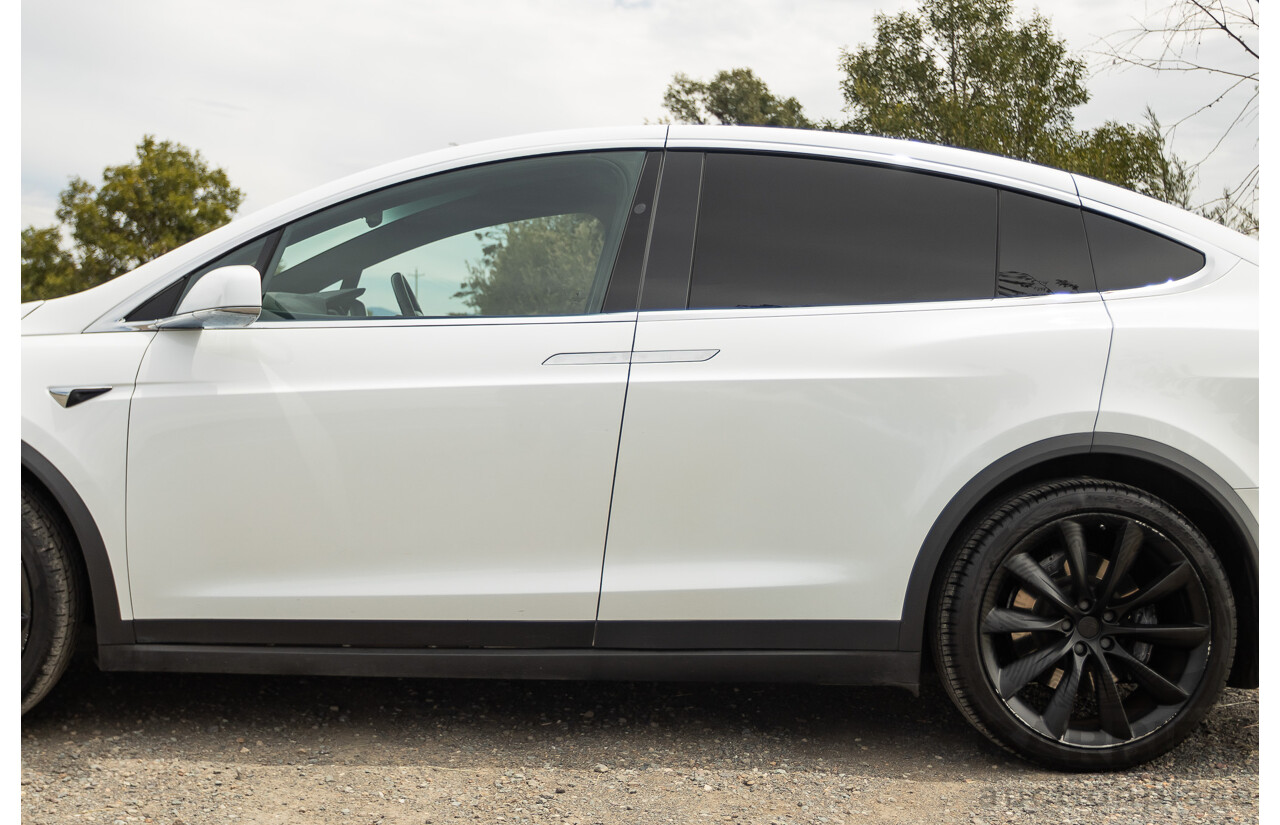 11/2016 Tesla Model X 90D (AWD) 75XB MY17 4d Wagon Pearl White Dedicated Electric EV 315kw - 7 Seater